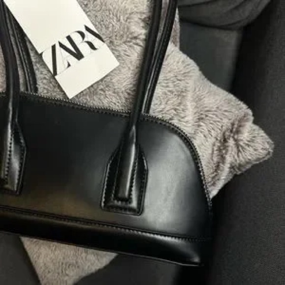 Zara NWT black minimalist shoulder bag - Picture 6 of 6